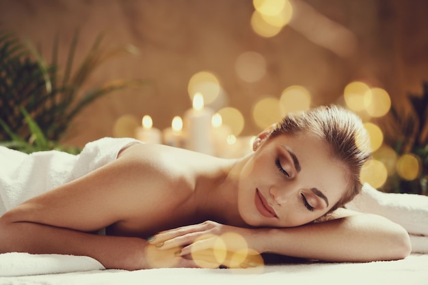Physiothérapie et l'ombre de la prostitution: la Société des masseuses qualifiées et les scandales de massage de 1894 Physiothérapie et l'ombre de la prostitution: la Société des masseuses qualifiées et les scandales de massage de 1894